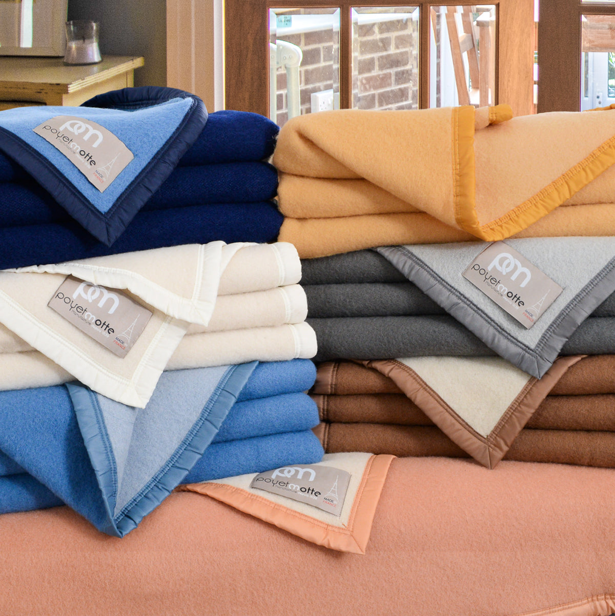 Poyet Motte Aubisque Reversible 500GSM Heavyweight 100% Wool Blanket, Natural
